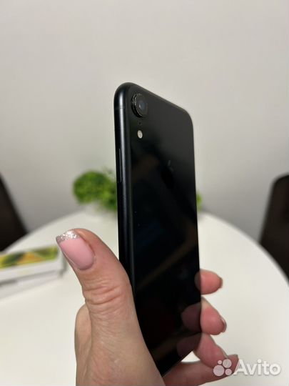 iPhone Xr, 64 ГБ