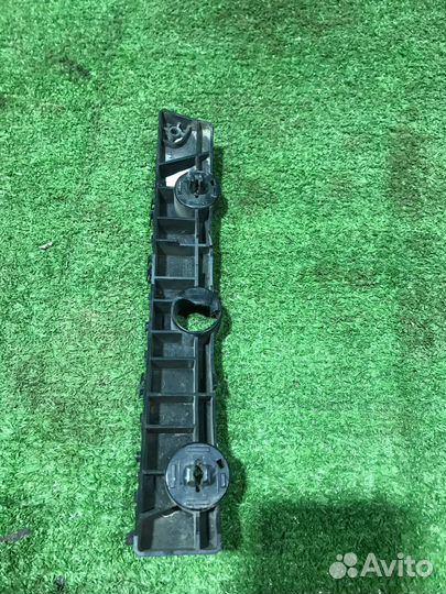 Правый кронштейн переднего бампера x-trail T32