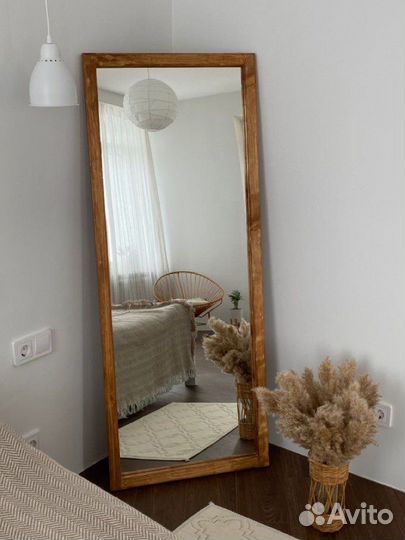 Зеркало в багетной раме