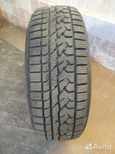 Kumho I'Zen RV Asymmetric 235/60 R18 107H