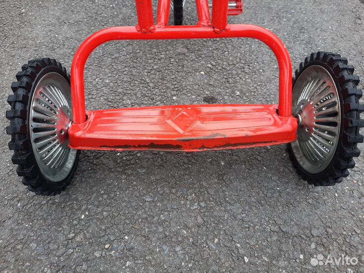 Трехколесный велосипед для детей