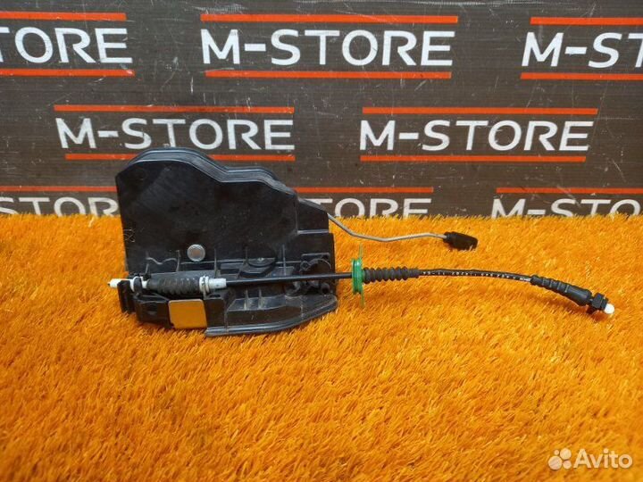 Замок двери задний левый Bmw X3 E83 N52B25A 2010