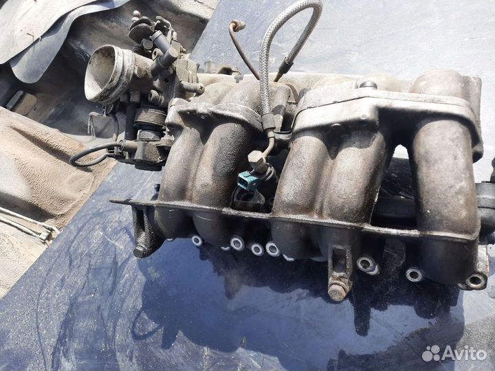 Впускной коллектор Audi 100 (C4) 2.3