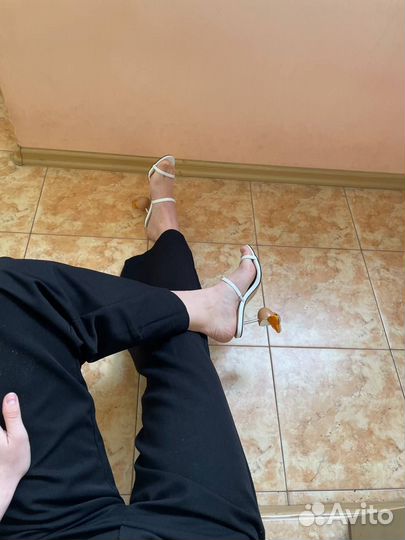 Босоножки женские