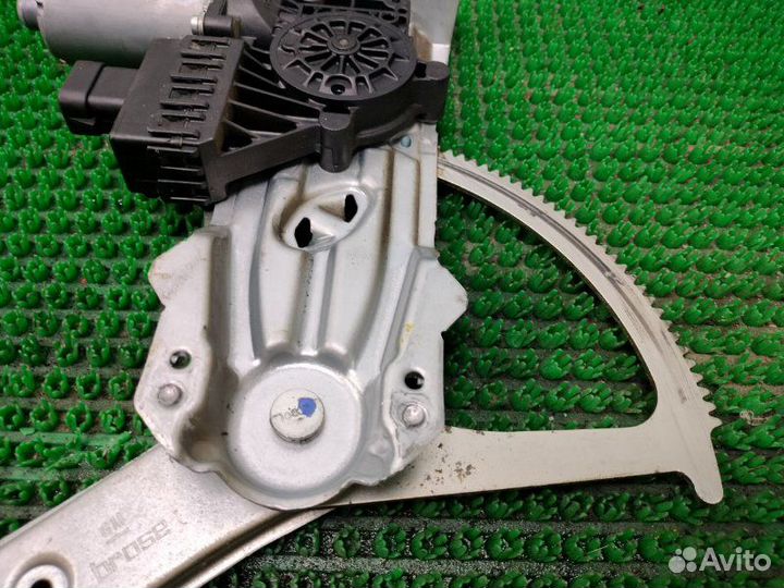 Стеклоподъемник передний правый Opel Astra H