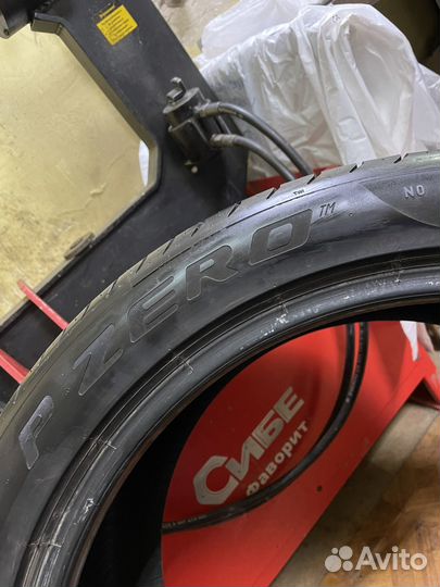 Pirelli P Zero 285/45 R21 и 315/35 R21 111Y