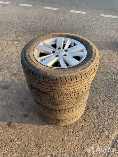 Комплект колес оригинал r16 на Нисан