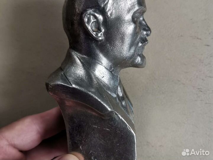 Бюст ленина
