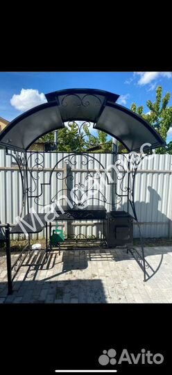 Мангал с крышей лофт