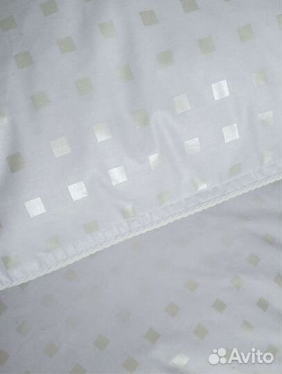 Подушка пуховая 70*70 см