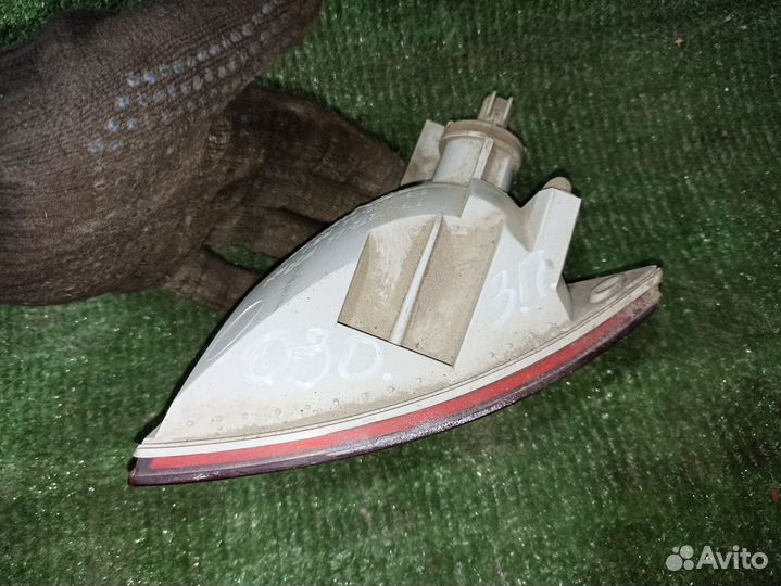 Фонарь задний в бампер правый Ford Focus