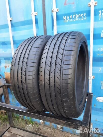 Goodyear EfficientGrip 235/45 R19 95V