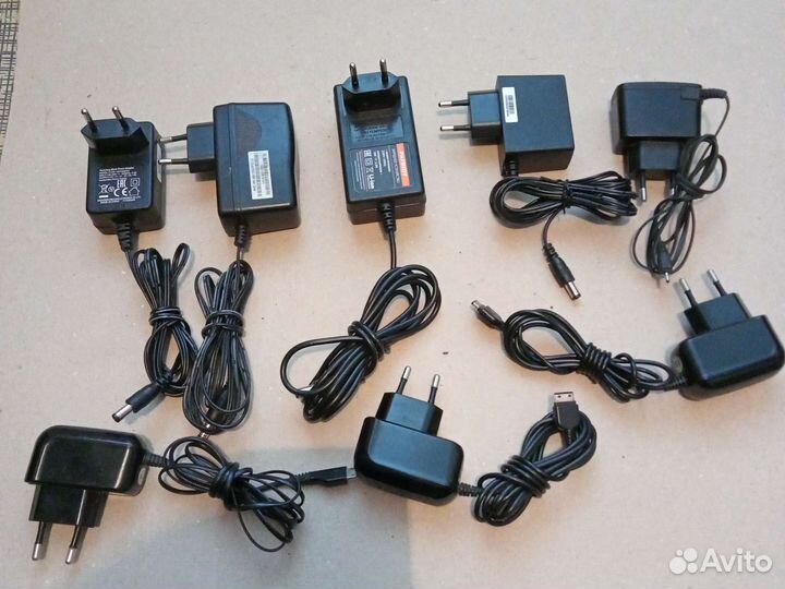 Зарядные для старых телефонов, адаптеры,и.т.п