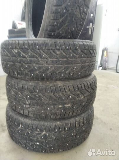 Tigar SUV Ice 215/60 R17