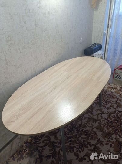 Кухонный стол
