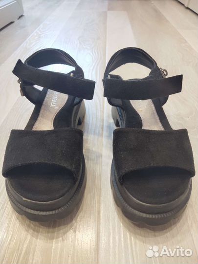 Босоножки для девочки