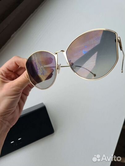 Солнцезащитные очки женские fеndi