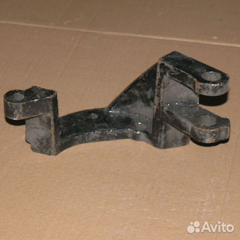 Кронштейн насоса гур маз