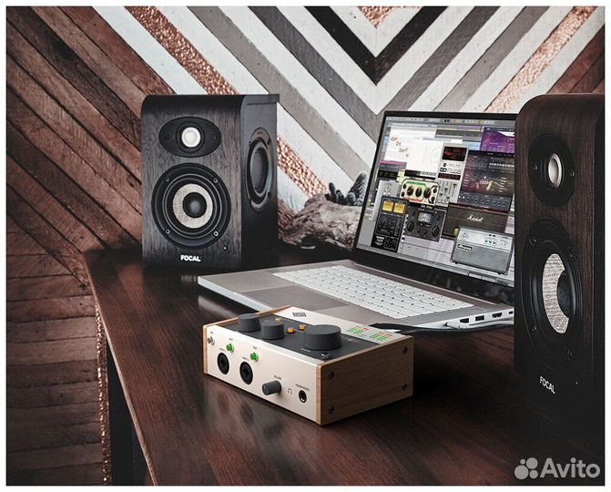 Внешняя звуковая карта Universal Audio volt 276