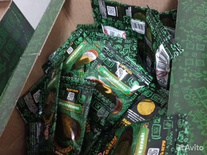 Монеты пятерочка 300 шт с коллекцией + альбом