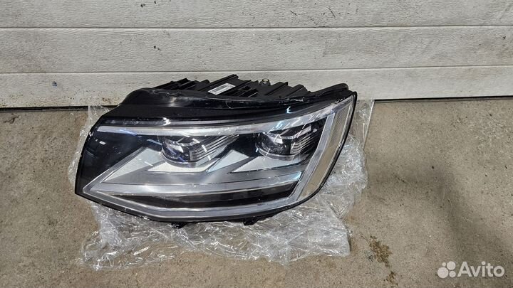 Volkswagen Т6 Фара передняя Левая оригинал