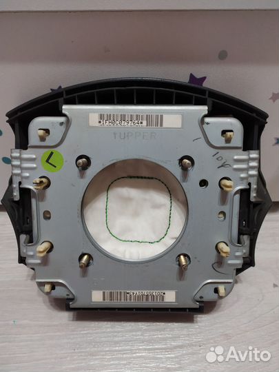 Подушка безопасности Momo