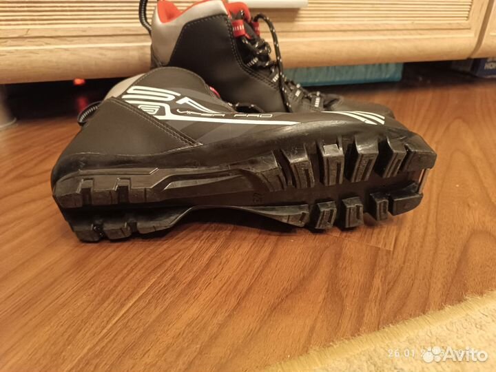 Лыжные ботинки spine