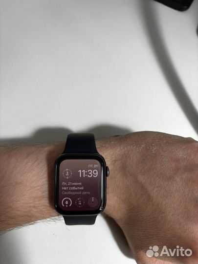 Часы apple watch se 44mm