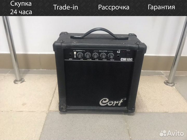 Гитарный комбоусилитель cort CM10G