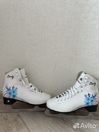 Коньки женские 38 размер