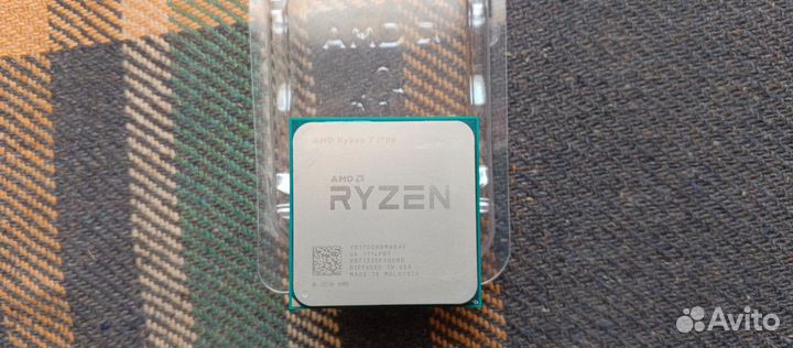 Процессор AMD Ryzen 7 1700