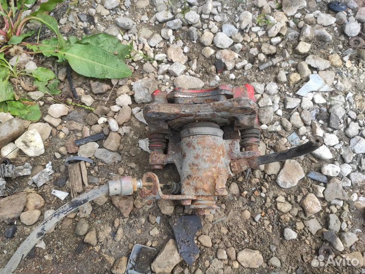 Тормозной суппорт задний правый Seat Toledo