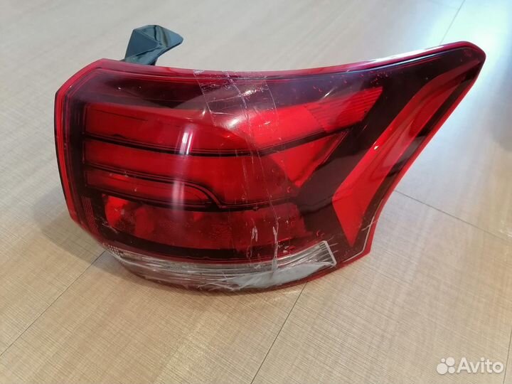 Фара задняя правая