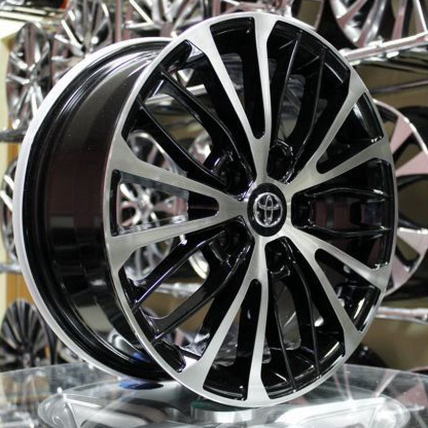 Литые диски Toyota 8×R18 5×114.3