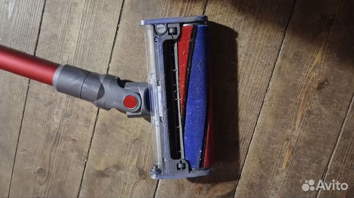 Аккумуляторный пылесос dyson DC 62