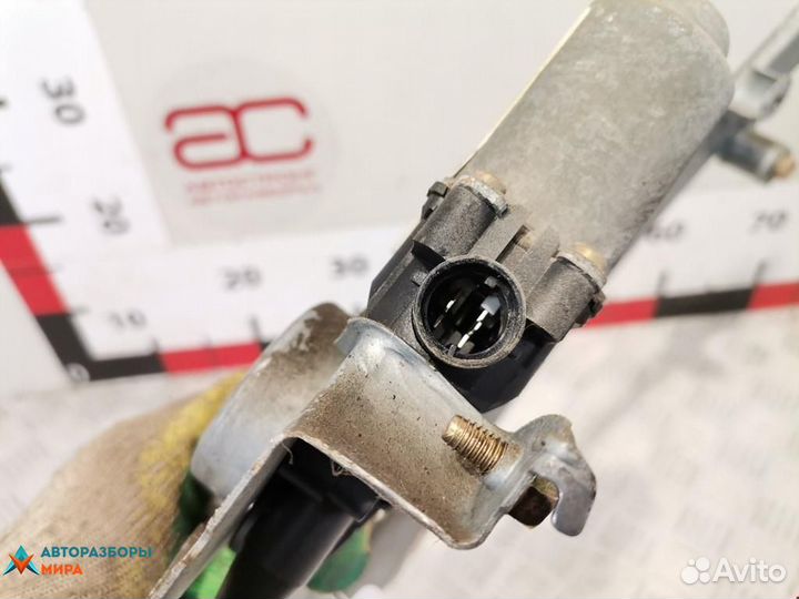 Стеклоподъемник передний правый Nissan Almera Tino