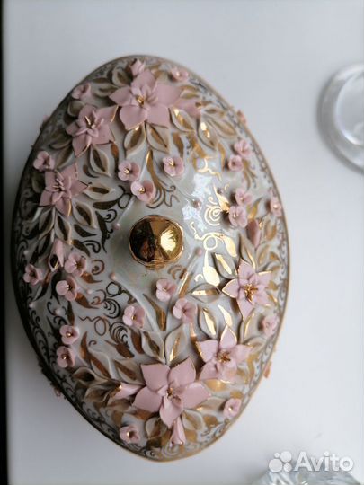 Фарфоровая шкатулка