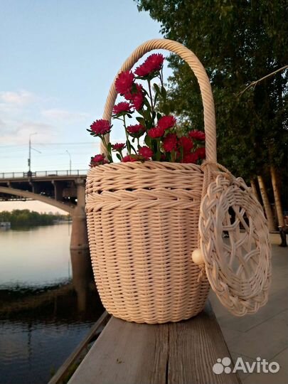 Корзина плетеная