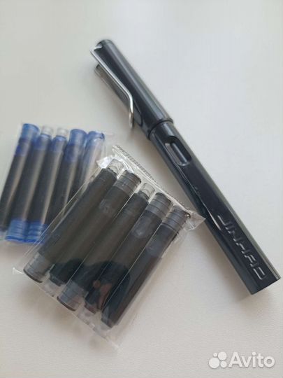 Перьевая ручка Jinhao