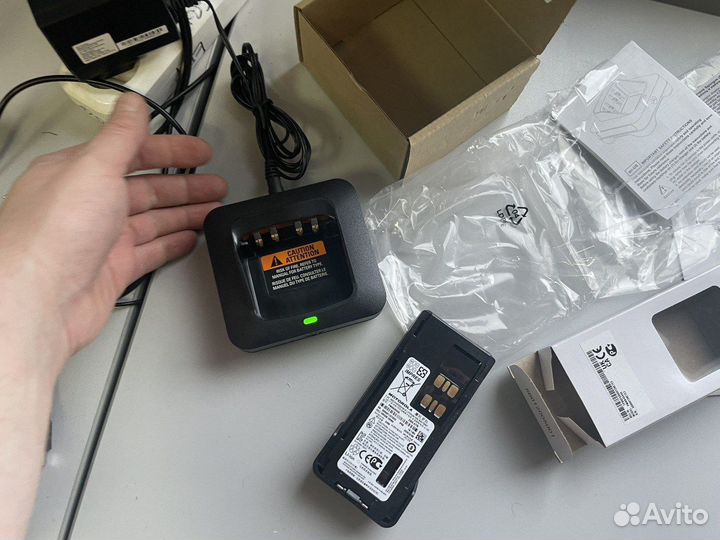 Цифровая радиостанция Motorola DP4400 UHF