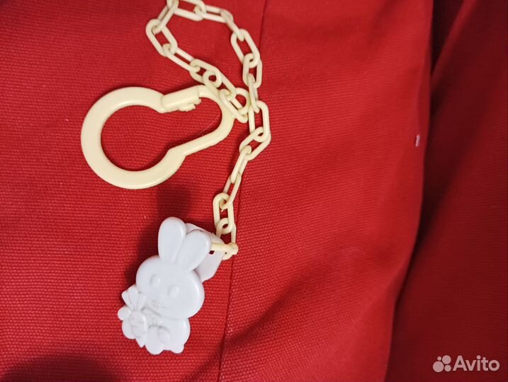 Игрушка для малыша Chicco и держатель для соски