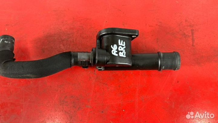 Фланец системы охлаждения Audi A6 C6 2.0 BRE TDI