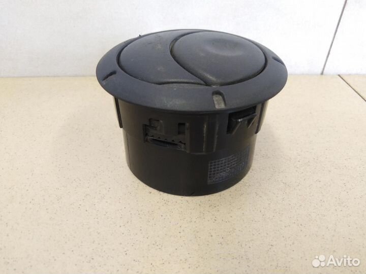 Дефлектор воздушный Logan 2005-2014