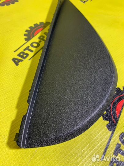 Накладка торпедо правая Kia Rio FB 1.6 2018