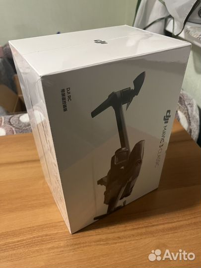 DJI Mavic 3 Classic (пульт RC с экраном)