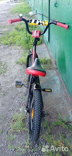 Детский велосипед 16 с боковыми колесами