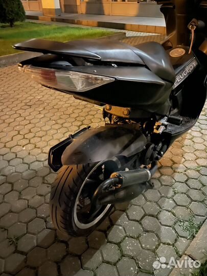 Скутер peugeot C-tech