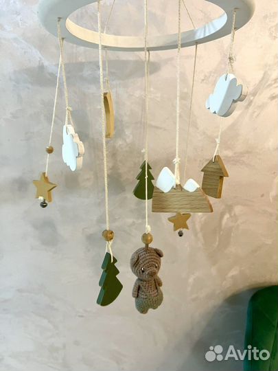 Мобиль на кроватку деревянный