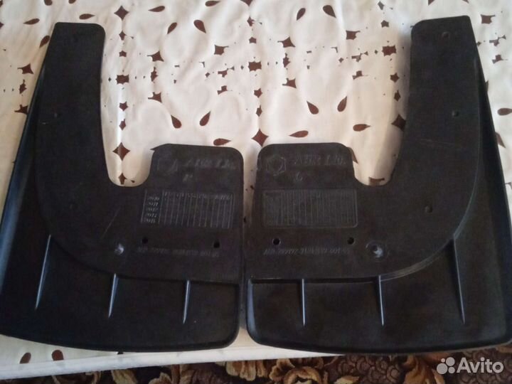 Брызговики универсальные