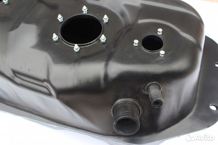 Топливный бак Mitsubishi Pajero Sport 1 K9 1трубка